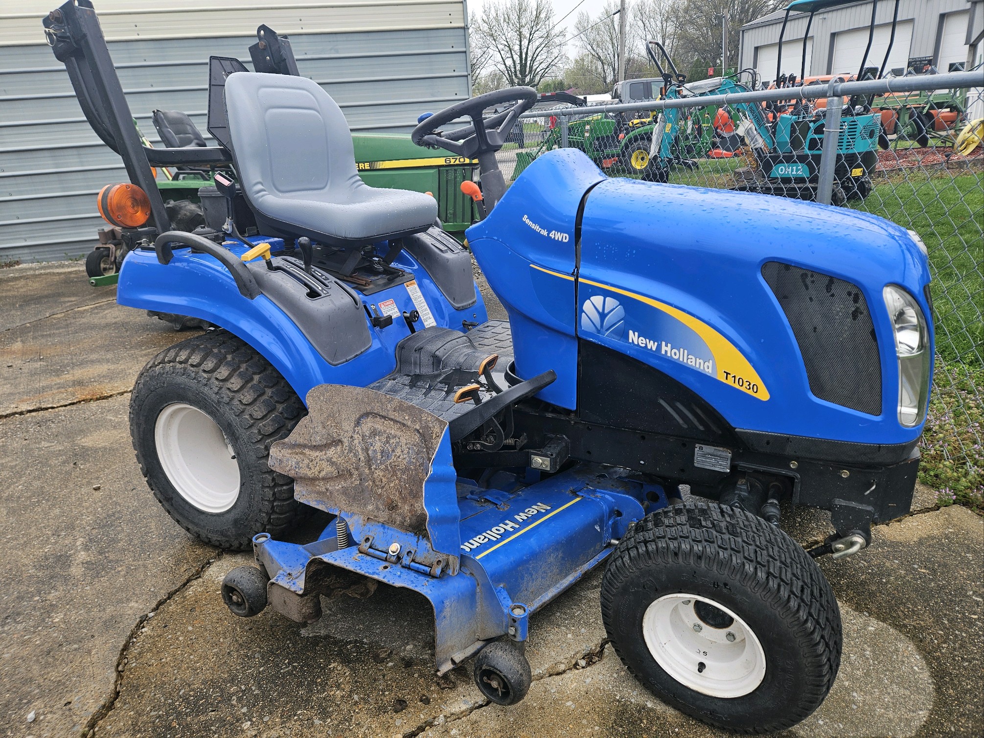 Click on it 2007 New Holland T1030 4x4 (2)